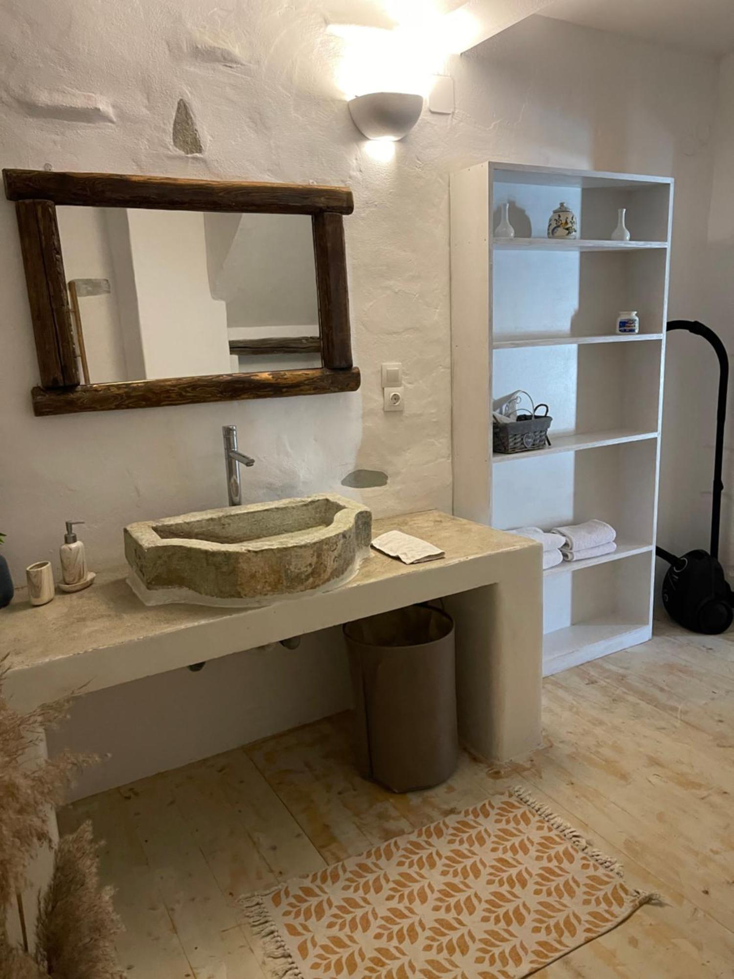 Venereum Apartments Фарос Екстериор снимка