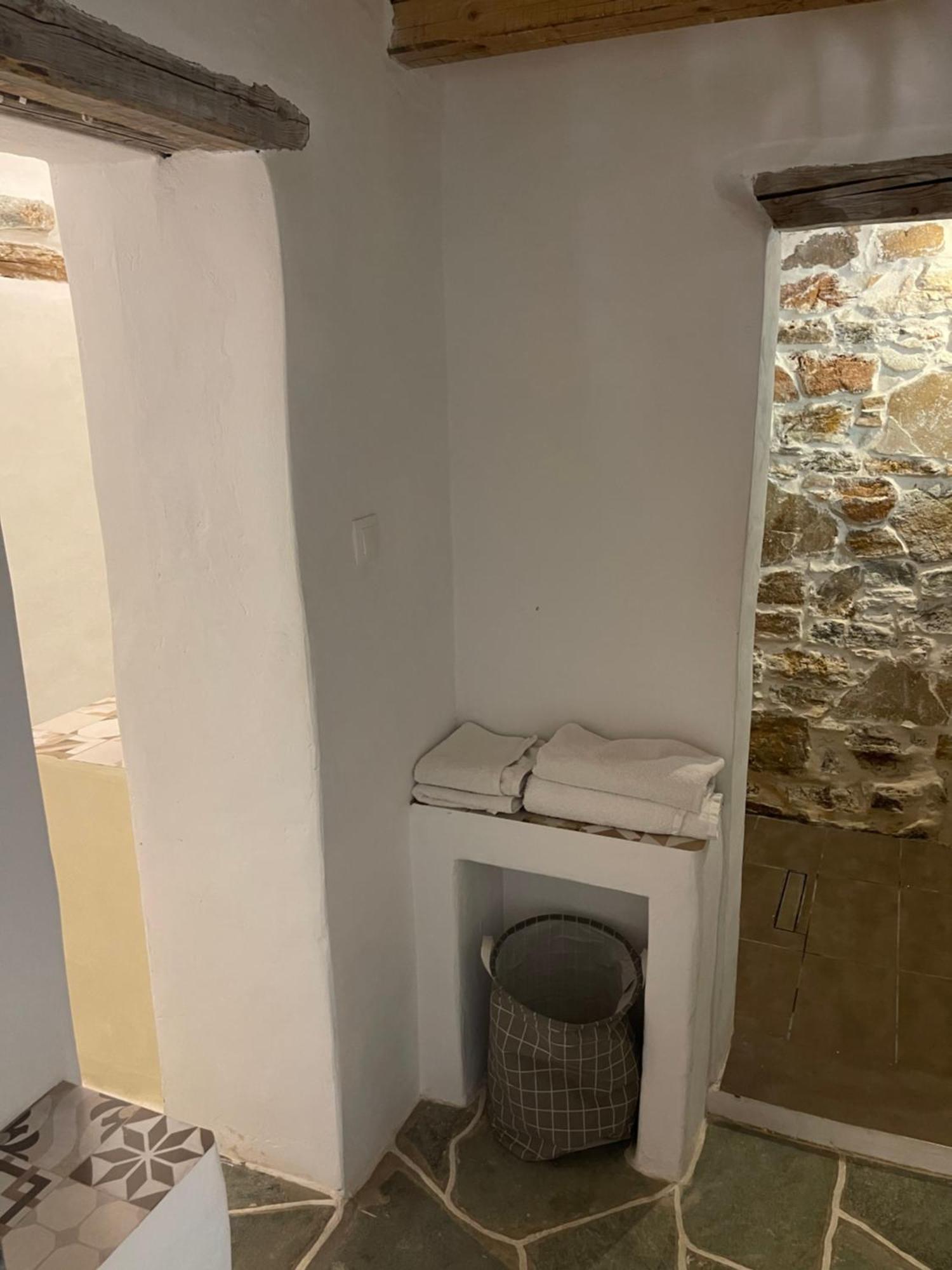 Venereum Apartments Фарос Екстериор снимка